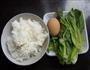 莴笋叶蛋炒饭的做法图解1