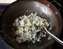 莴笋叶蛋炒饭的做法图解9