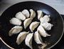 韭菜粉丝煎饺的做法图解10