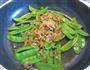 虾米炒荷豆的做法图解5