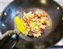 豆腐干炒香肠的做法图解8