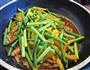 柱候酱炒鸡丝蒜苔的做法图解8