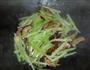 西芹炒香菇的做法图解12