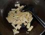 腐竹炒双耳的做法图解2