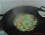 黄瓜萝卜炒鸡蛋的做法图解4