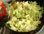 剁椒包菜的做法图解8
