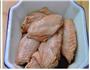 玫瑰腐乳鸡翅的做法图解1
