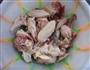 鲜菇土鸡煲的做法图解2