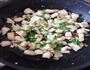 芝麻蒜香鸡丁的做法图解11