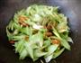 杏仁炒芹菜的做法图解6