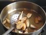 红油茭白的做法图解3