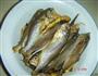香煎小黄鱼的做法图解1