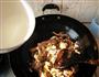 笋干焖鸭的做法图解10