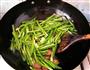 蒜苗炒香肠的做法图解6