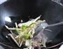 芹菜肉丝的做法图解3
