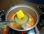 玉米红萝卜猪骨汤的做法图解7
