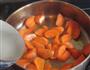胡萝卜炒香肠的做法图解4