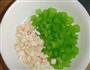 杏仁芹菜的做法图解3