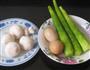 蘑菇片莴笋蛋汤的做法图解1