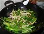 茶干胡萝卜炒韭菜的做法图解7