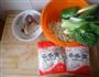 菜肉炒乌冬面的做法图解1