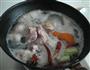 猪肉炖粉条的做法图解3