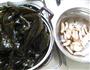香菇海带汤的做法图解1