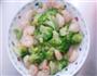 西兰花炒虾仁的做法图解4