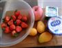 酸奶酪拌双果的做法图解1