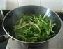 蒜香菠菜梗的做法图解4