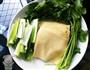 豆腐皮蔬菜卷的做法图解1