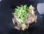 蒜苔炒腊肉的做法图解5