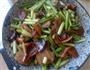 蒜苔炒鸭板肠的做法图解6