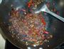 辣椒炒蚕蛹的做法步骤6