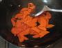 胡萝卜炒辣鸡的做法图解2