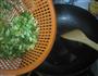 香芹炒酸菜的做法图解3