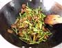 蒜苗小炒肉的做法图解5