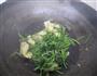 茼蒿炒鸡蛋的做法图解7