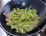 莴苣炒香肠的做法图解10