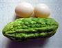 苦瓜炒鸡蛋的做法图解1