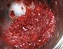 草莓冰激凌的做法图解2