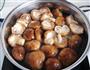 素炸香菇酱的做法图解1