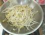 火腿丝炒黄豆芽的做法图解7