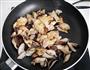 五花肉炒香菇的做法图解7