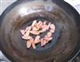洋葱炒香肠的做法图解3