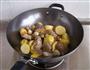 土豆蛋炖排骨的做法步骤9