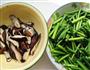 香菇蒜薹炒肉丝的做法图解1