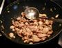 蘑菇炒鸡片的做法图解6