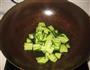 黄瓜炒油条的做法图解2