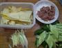 春笋黄瓜炒肉的做法图解3